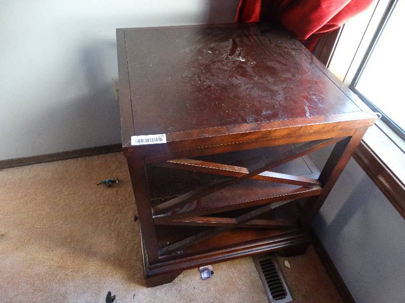 lot 331 image: End table