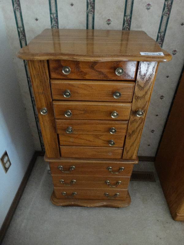 lot 342 image: Jewelry armoire w mirror