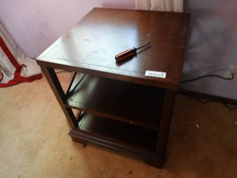 lot 367 image: End table