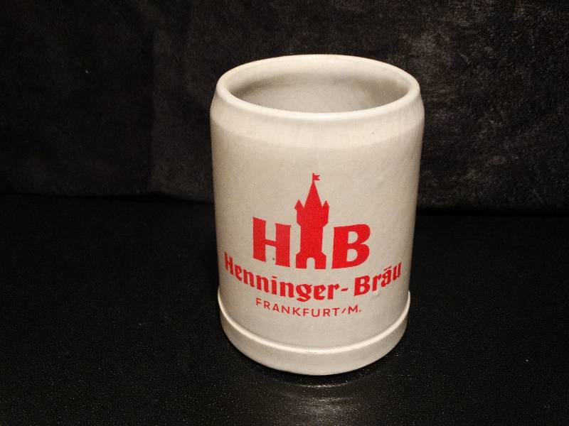 lot 394 image: HB Henninger Brau beer stein