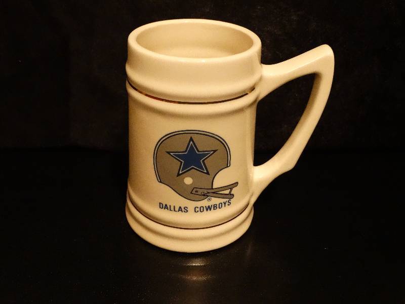 lot 398 image: Dallas Cowboy beer stein