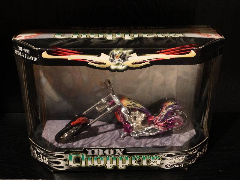 lot 416 image: Iron Choppers die cast metal & plastic 118 scale motorcycle.