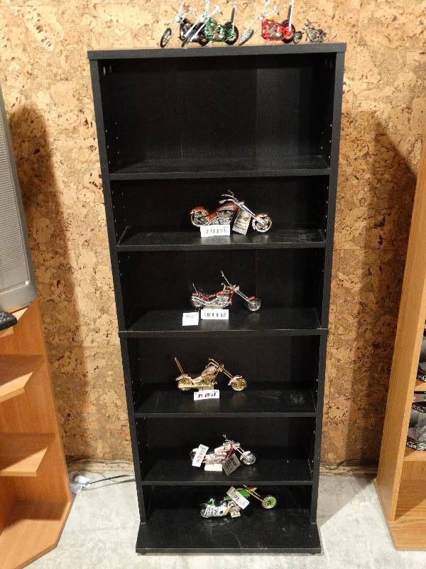 lot 422 image: Black shelf