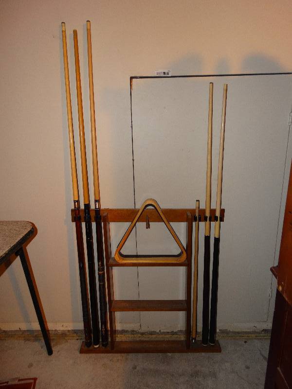 lot 446 image: Pool cue rack w extras