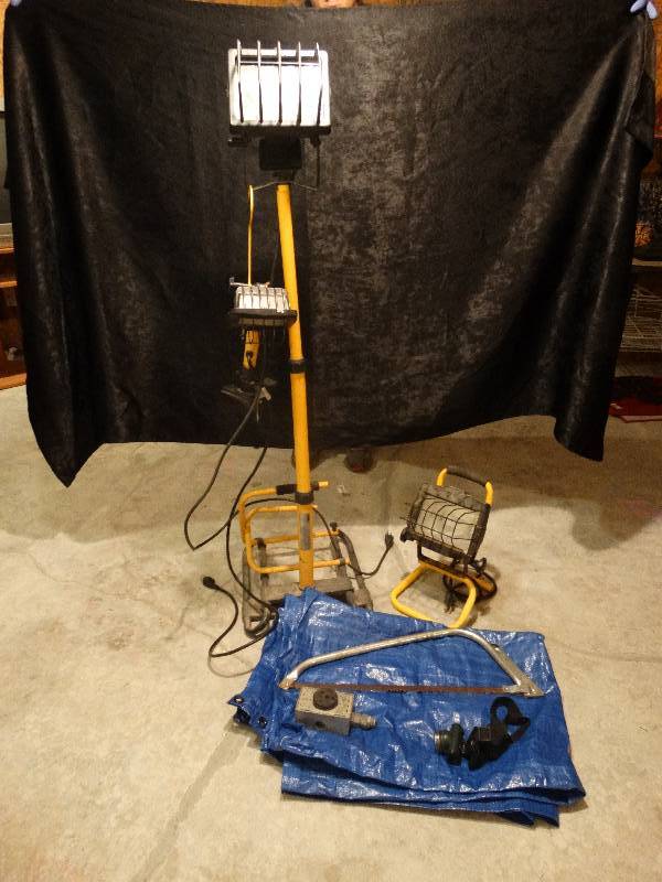 lot 451 image: Shop lights & misc