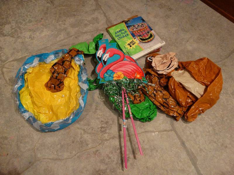 lot 453 image: Party inflatables
