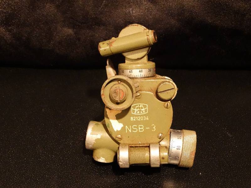 lot 457 image: Vintage tool