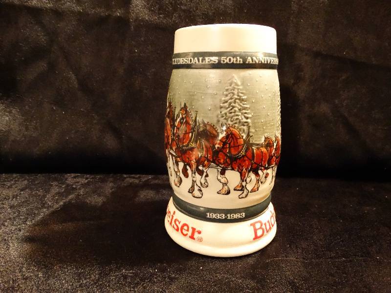 lot 471 image: Budweiser beer stein