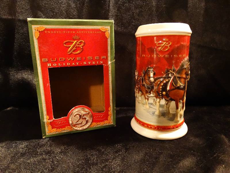 lot 474 image: 25th Anniversary 2004 Budweiser Holiday beer stein