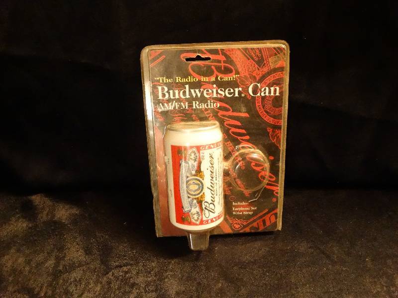 lot 509 image: Budweiser AMFM Radio
