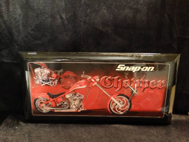 lot 521 image: Snap-On Clock