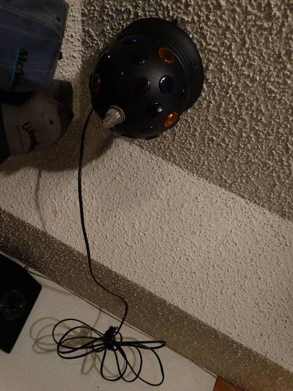 lot 529 image: Multi colored Disco light - needs bulb
