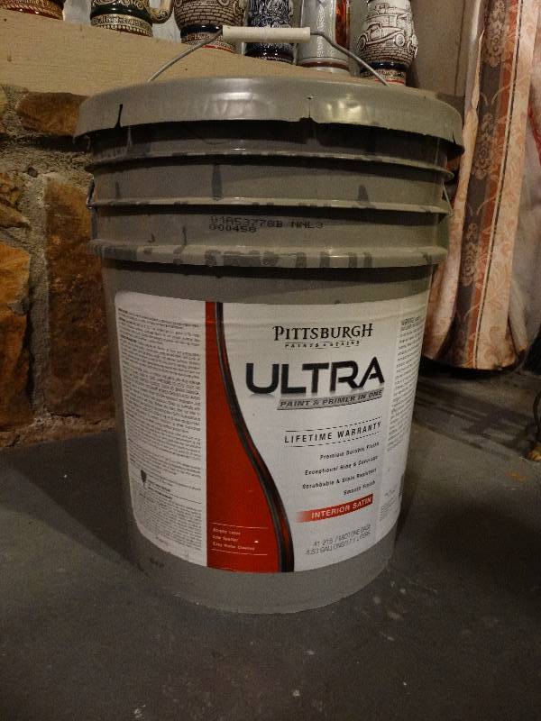lot 538 image: 5 gal. bucket of Pittsburgh Ultra paintprimer - just over half full.