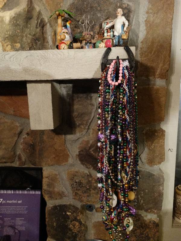 lot 540 image: Lot of Misc. Beads & Figurines.