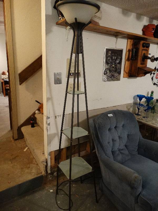 lot 544 image: Floor Lamp