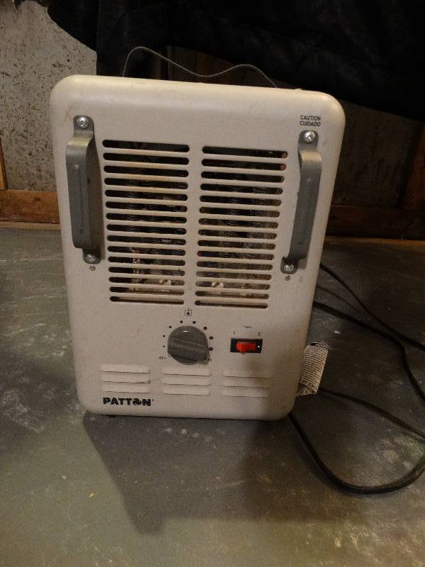 lot 545 image: Patton Heater - works, tested.