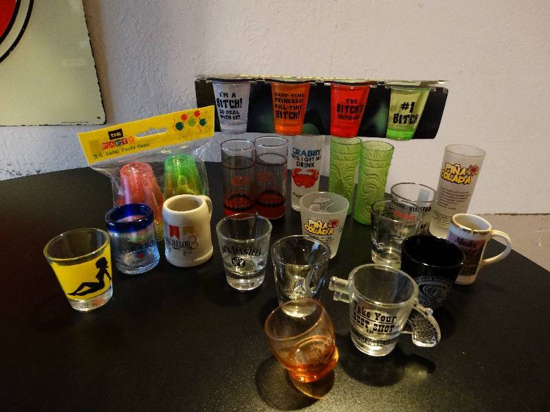 lot 546 image: Lot of Shot glasses