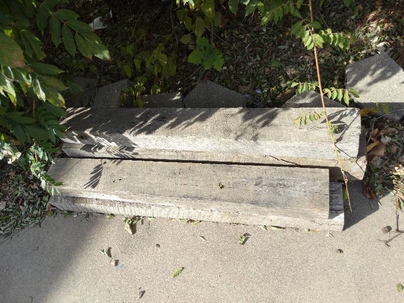 lot 703 image: Lot of weathered Wood.
