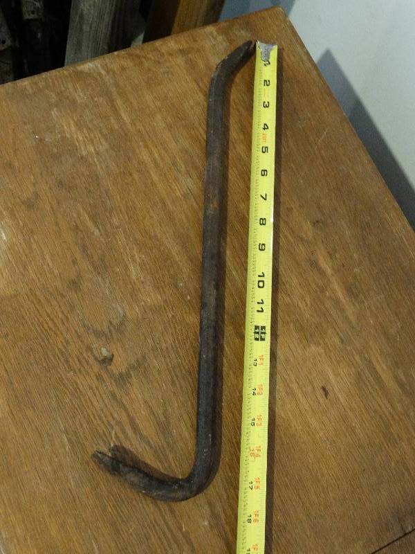 lot 731 image: Crow Bar