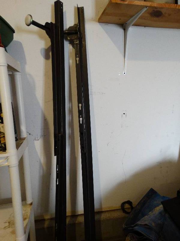 lot 738 image: FullQueen bed frame