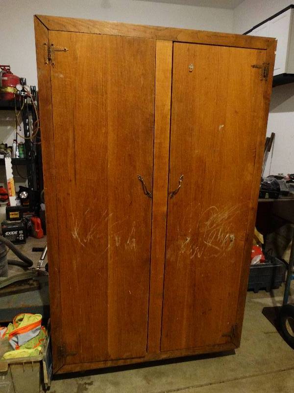 lot 748 image: Wood Cabinet - 64x38x20