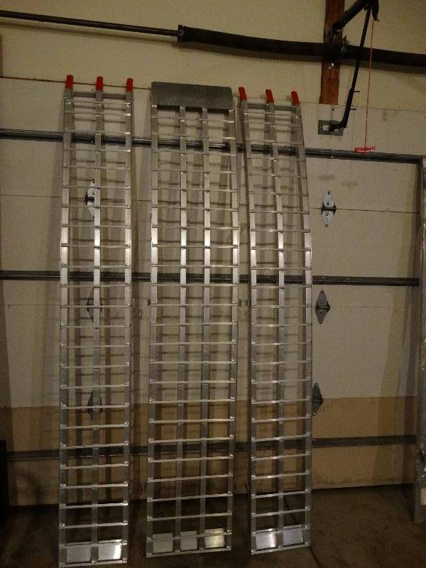 lot 768 image: Lot of 3 Aluminum Ramps.