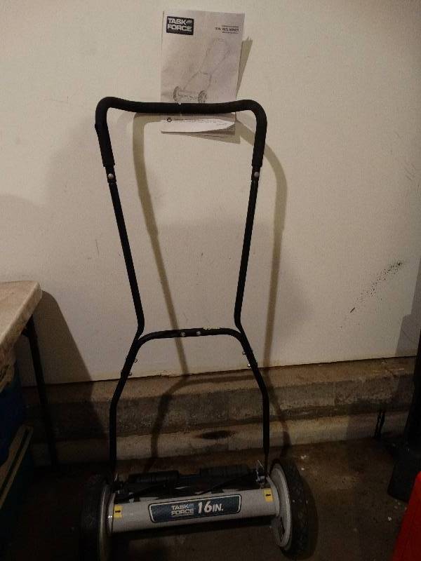 lot 777 image: Task Force 16 inch Reel Mower
