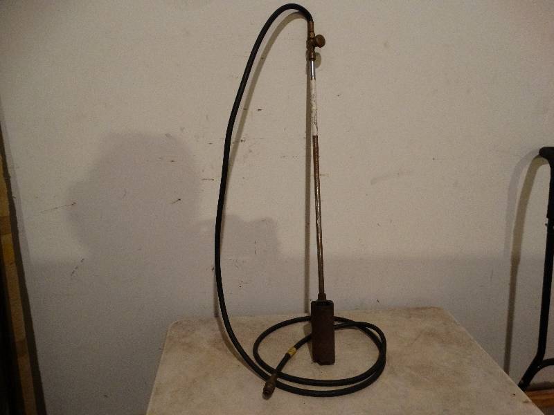 lot 782 image: Weed Burner