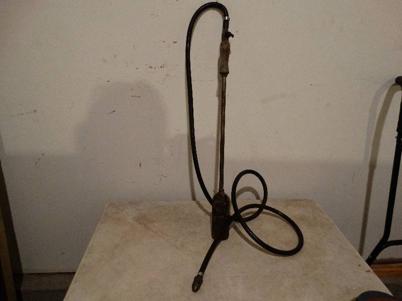lot 784 image: Wood burner wwood handle