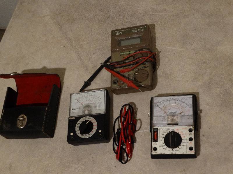 lot 789 image: Lot of 3 Volt meters