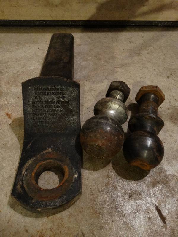 lot 799 image: Receiver Hitch,ball - wextra Ball