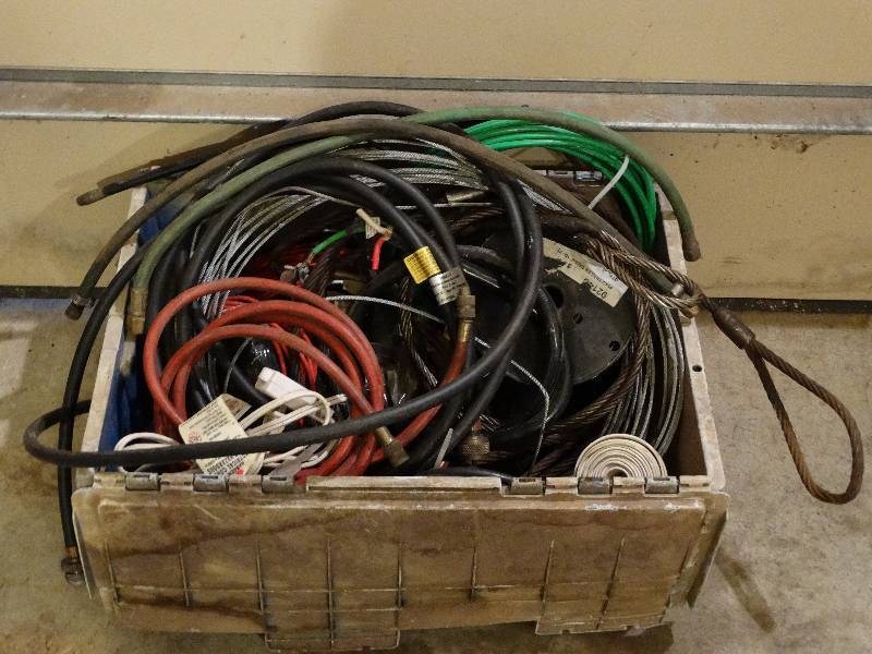 lot 827 image: Lot of wire, cable, plugs in tote.