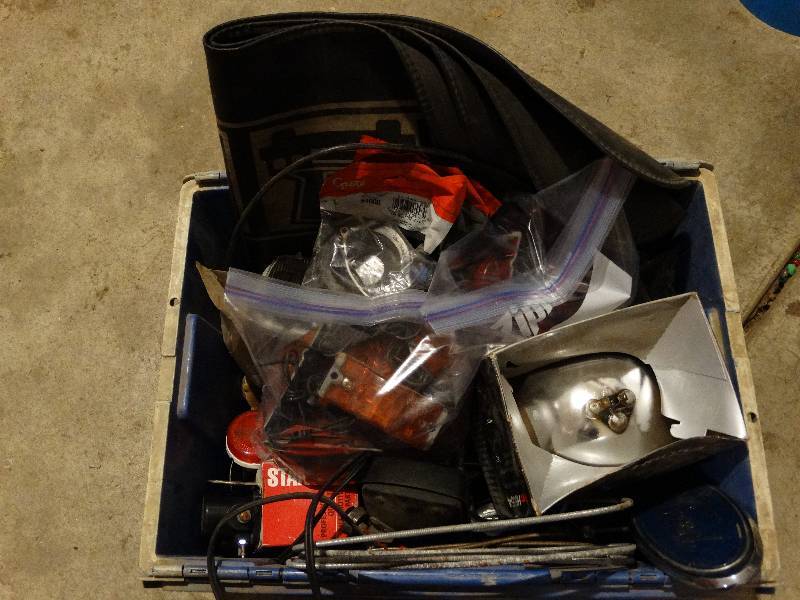 lot 831 image: Lot of Misc. Car parts