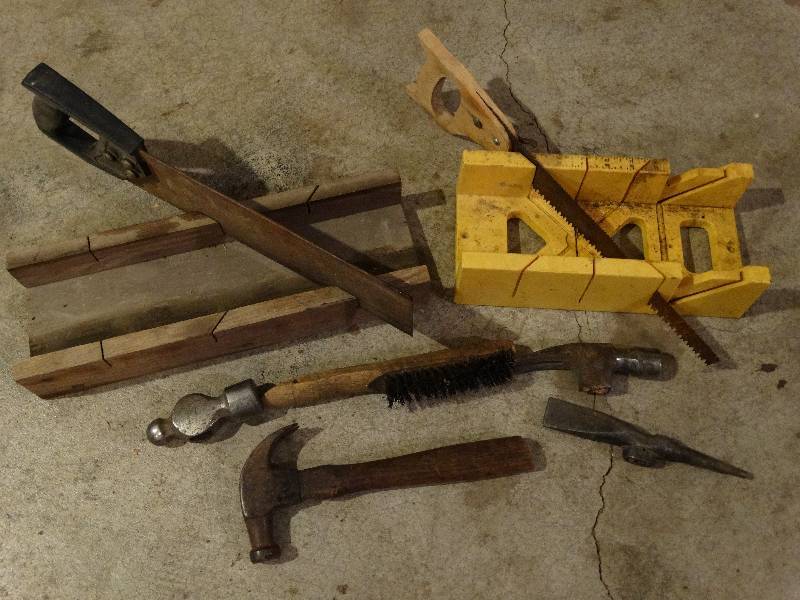 lot 832 image: Lot of woodworking tools