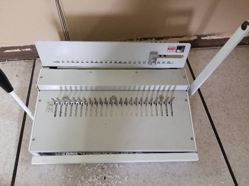 lot 5677 image: NSC Spiral coil binding machine