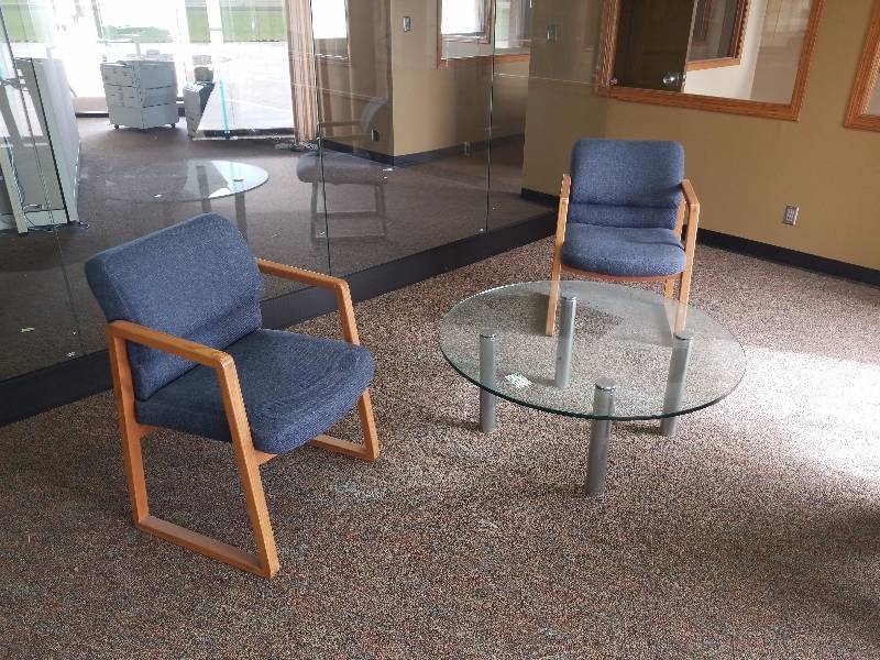 lot 5694 image: 2 chairs and coffee table