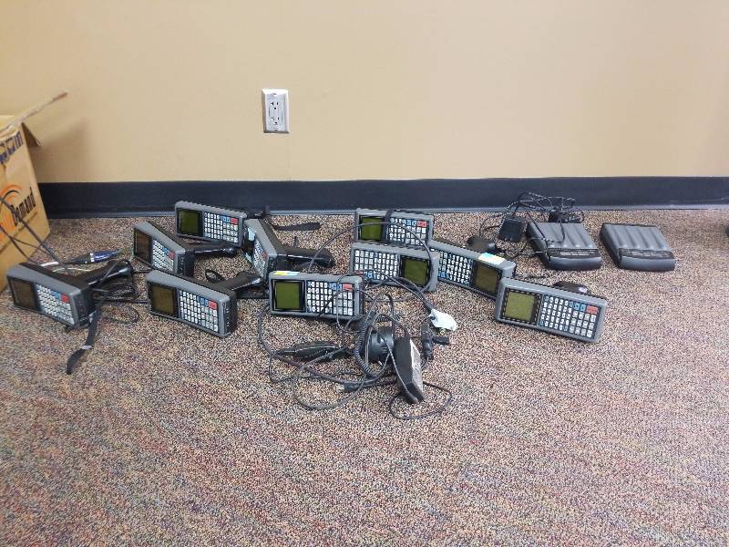 lot 5702 image: Lot 10 inventory scanners and chargers