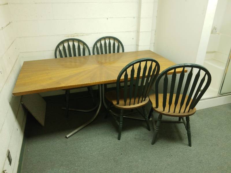 lot 5722 image: Room contents - dining table and cabinet