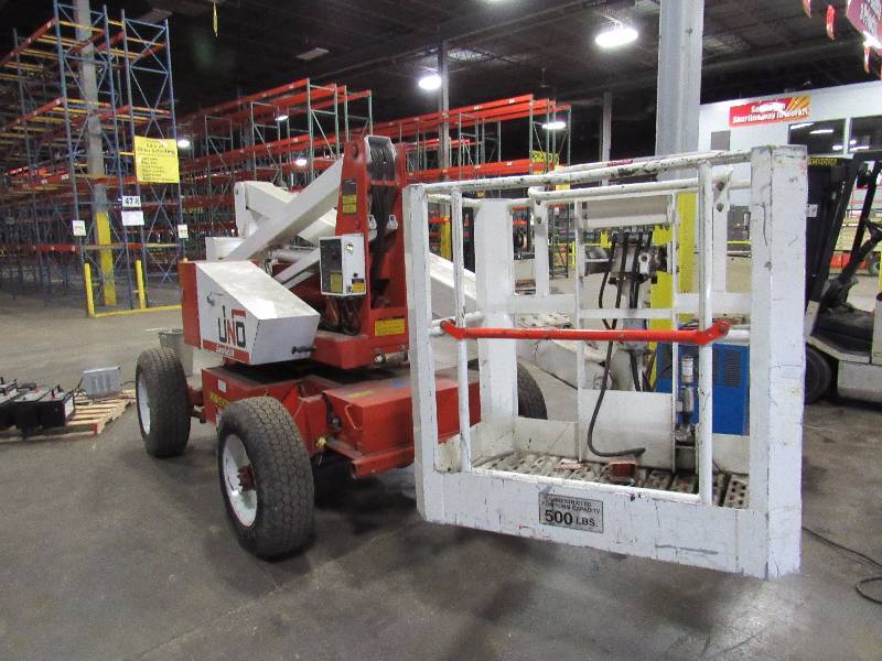 lot 1226 image: Uno 33ft Snorkelift Boom Lift