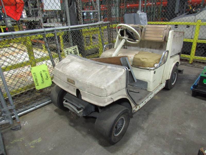lot 1229 image: Yamaha 36 Volt Electric Golf Cart