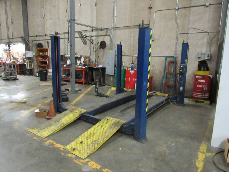 lot 1232 image: 12000 Lb. Rotary 4 Post Lift