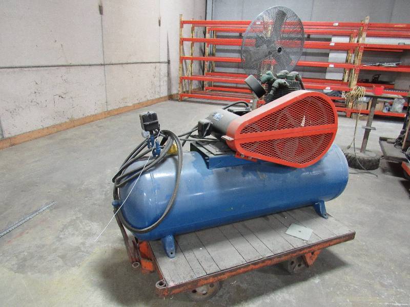 lot 1288 image: Curtis Pneumatic 80 Gallon Air Compressor