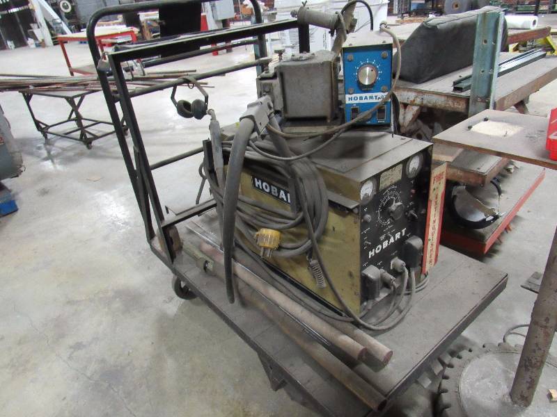 lot 1289 image: Hobart Mig Welder