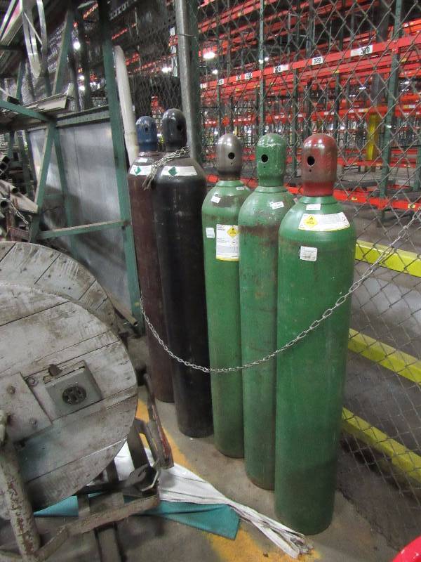 lot 1309 image: Lot Of OxyAcetylene Tanks