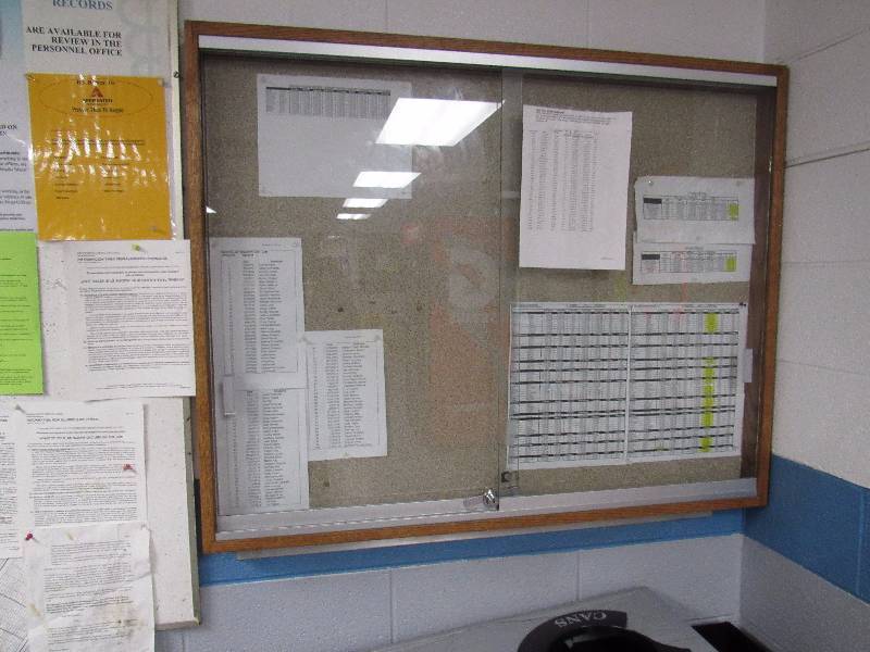 lot 1340 image: Lot Of Displays And Cork Boards
