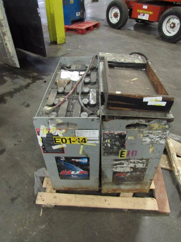 lot 1345 image: Pair Of General Battery HUP Equipment Batteries