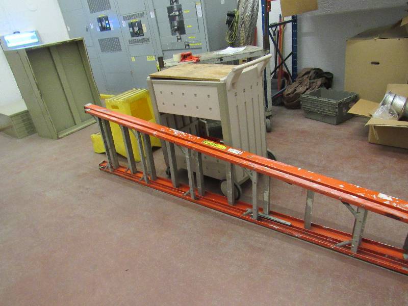 lot 5756 image: Lot Of Maintenance Equipment