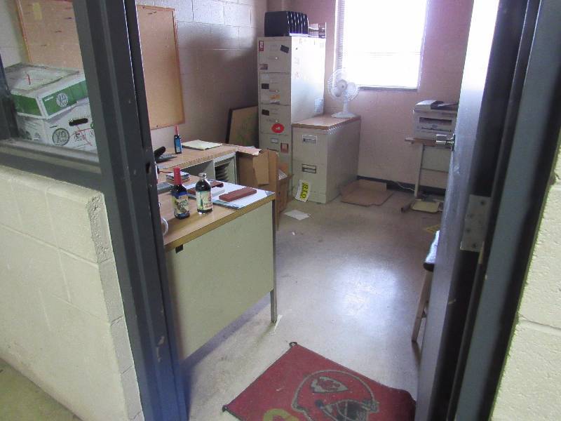 lot 5773 image: Contents Of Office Area
