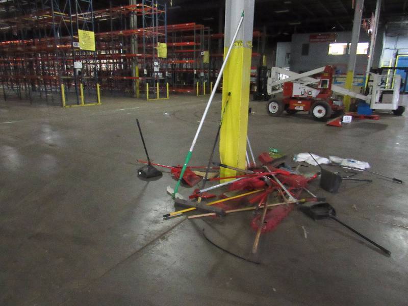 lot 5789 image: Large Lot Of Brooms And Cleaning Tools