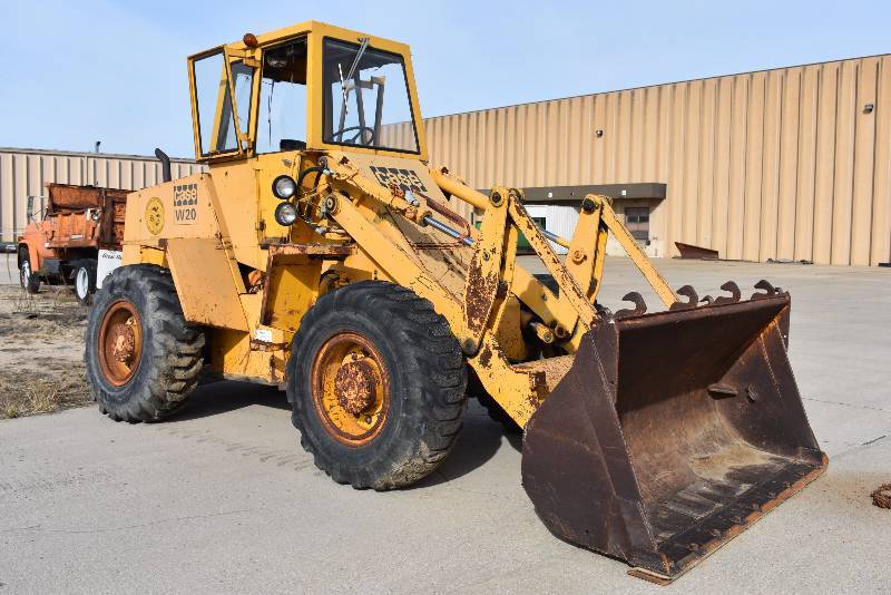 lot 1183 image: Case Articulating Wheel Loader With Cab